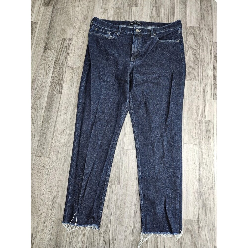 (3/$35) Calvin Klein Jeans Womens 32 Mid Rise Slim Tapered Raw‎ Hem Distressed
